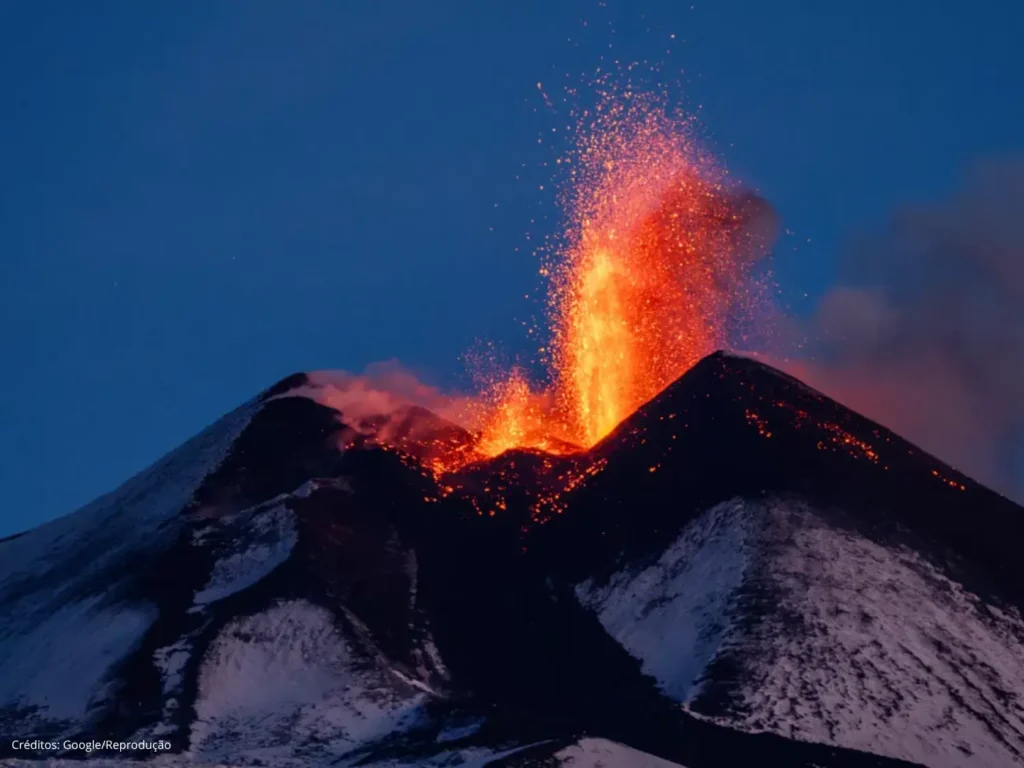 Erupção no Etna assusta turistas e acende alerta máximo na Itália
