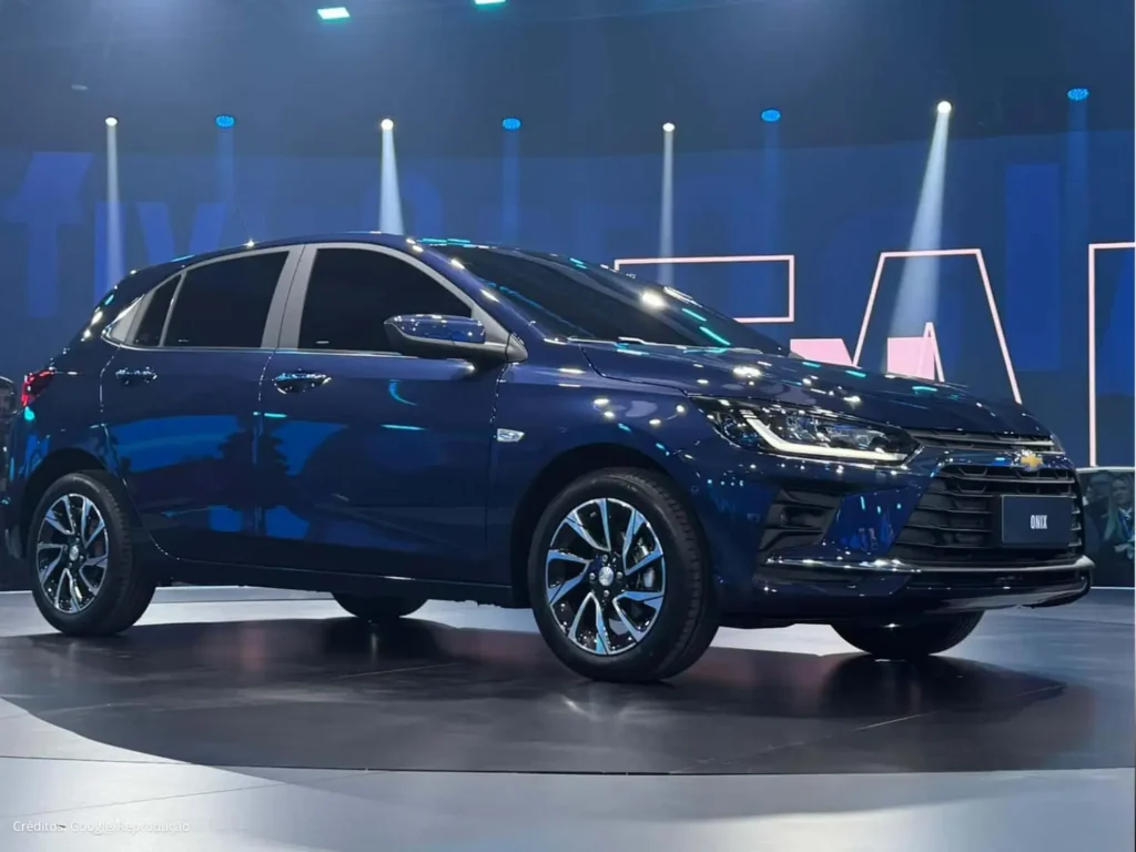 Chevrolet Onix ganha novo visual, mas continua devedo em desempenho