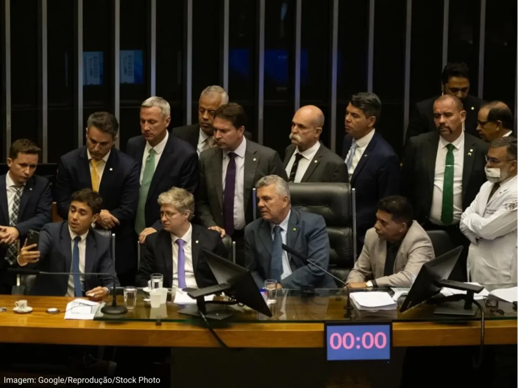 O que é a PEC da Blindagem e como ela muda as regras do 'jogo político'